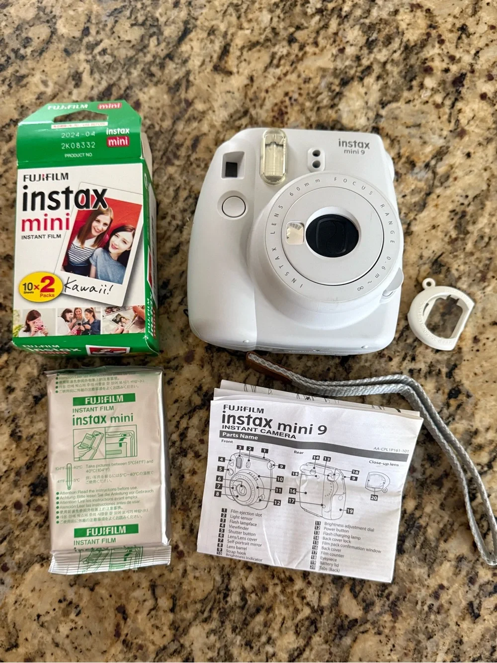 Fujifilm Instax Mini 9 Instant Camera - White - Picture 3 of 12